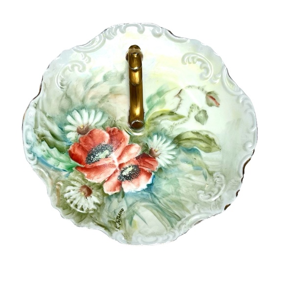 1960s HAND PAINTED FLORAL DESIGN PORCELAIN NAPPY GOLD HANDLED SERVING DISH - Picture 2 of 16